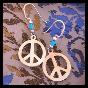 Sterling silver with turquoise peace earrings 💙